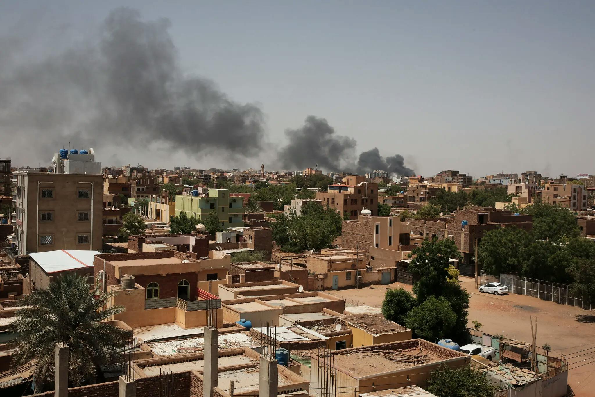 Sudan crisis displaces thousands